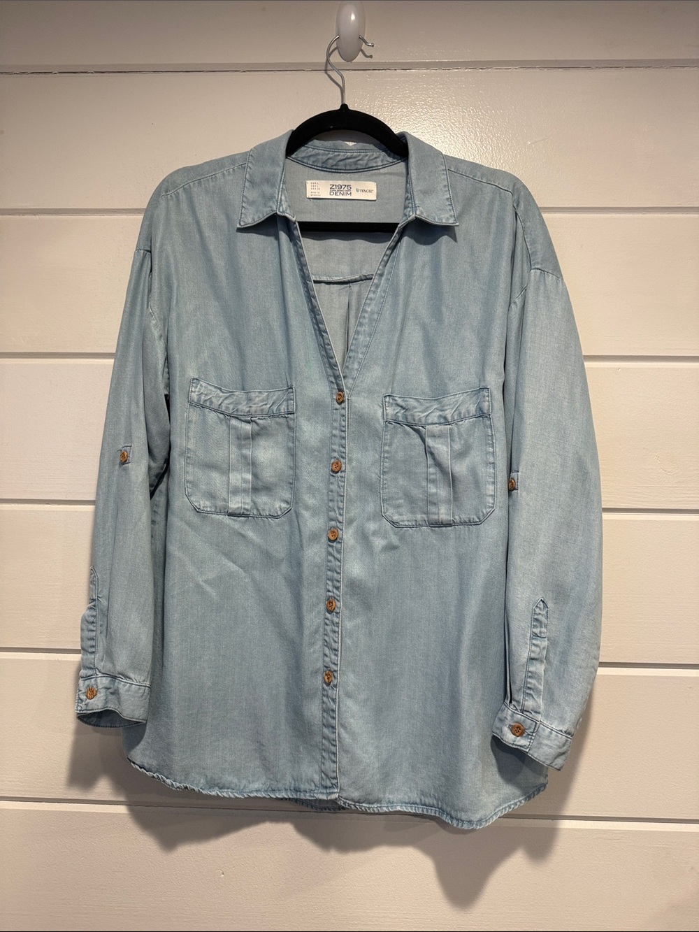Zara Light Wash Denim Button-Down Shirt - Pale Blue. Size -Large